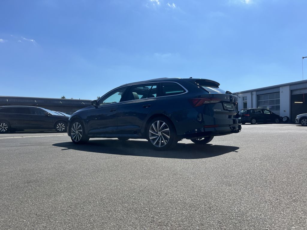 Skoda Octavia Combi 2.0 TDI DSG 4x4 Style 10