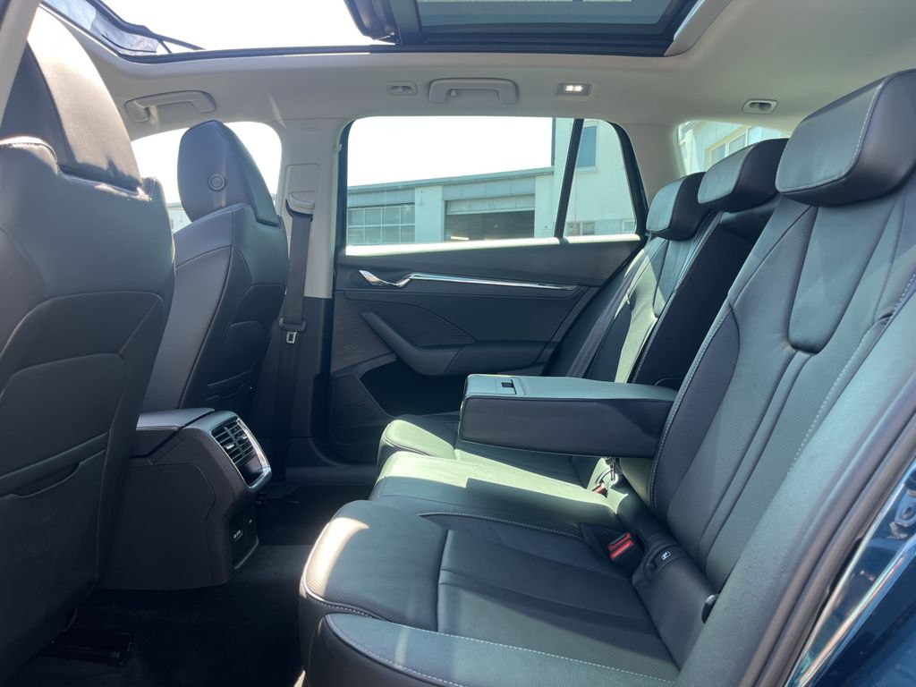 Skoda Octavia Combi 2.0 TDI DSG 4x4 Style 17