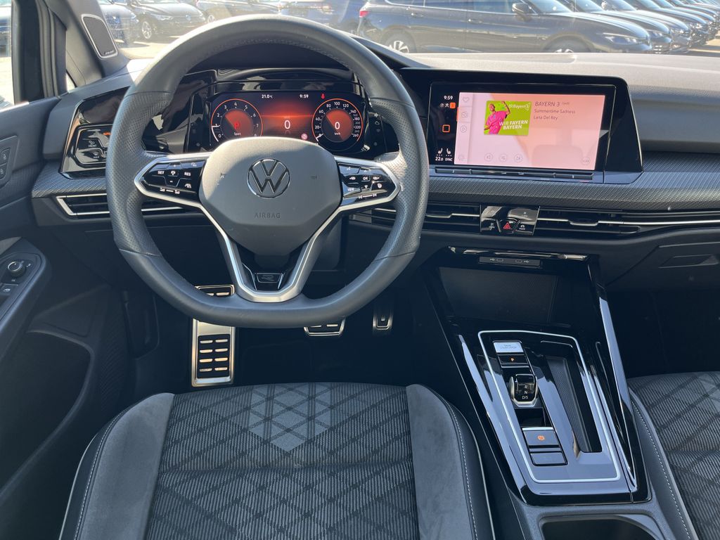 Volkswagen Golf 1.5 TSI DSG R-Line 16