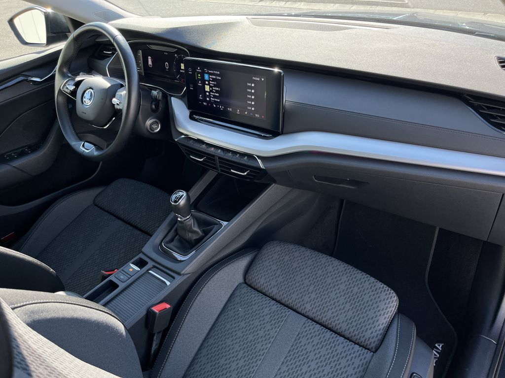 Skoda Octavia Combi 1.5 TSI Clever Blackline 14
