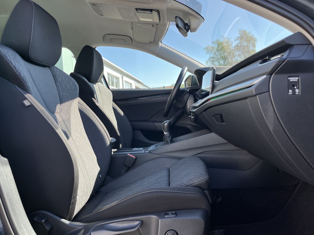 Skoda Octavia Combi 1.5 TSI Clever Blackline 15