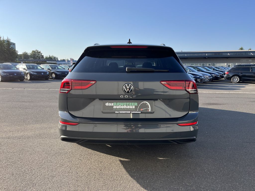 Volkswagen Golf Variant 2.0 TDI DSG Life 9