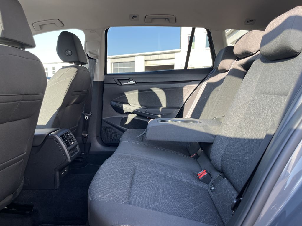 Volkswagen Golf Variant 2.0 TDI DSG Life 17