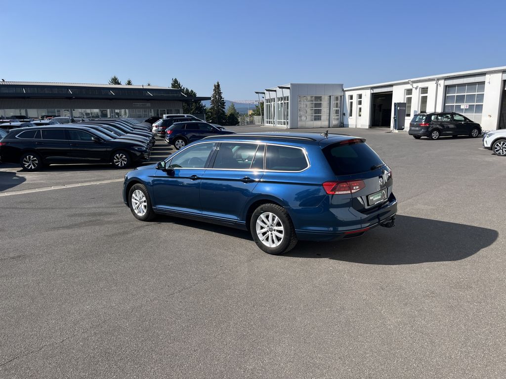 Volkswagen Passat Variant 1.5 TSI DSG Business 11
