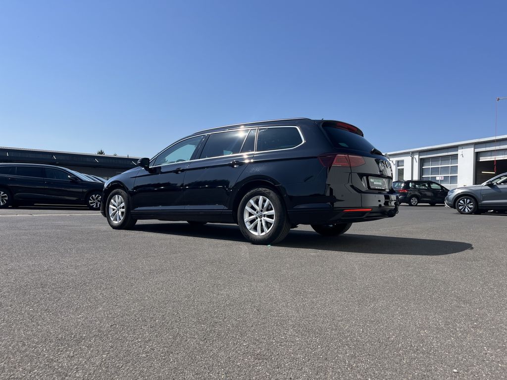 Volkswagen Passat Variant 2.0 TDI DSG Business 10