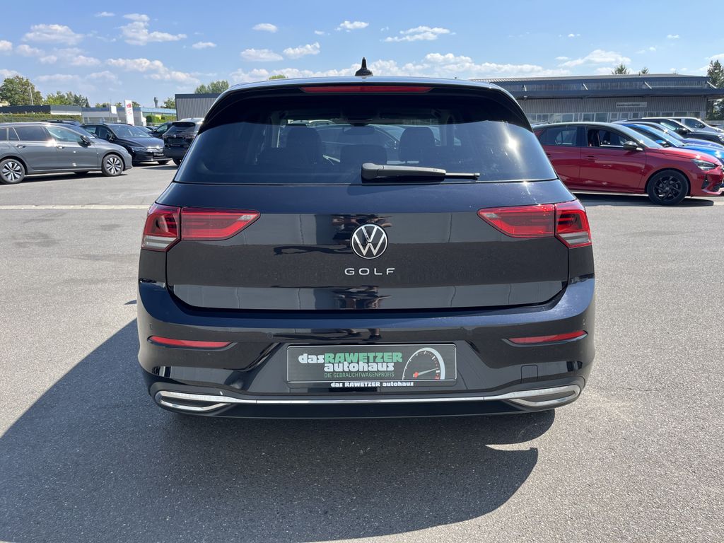 Volkswagen Golf 1.5 TSI Life ACTIVE 8