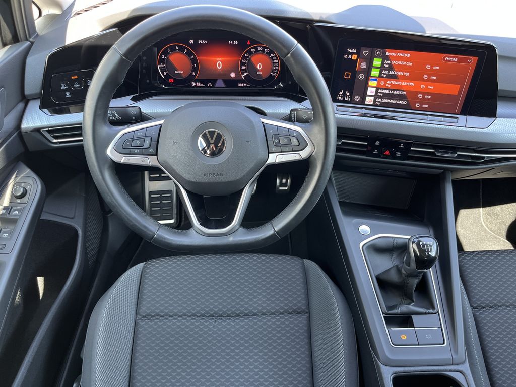 Volkswagen Golf 1.5 TSI Life ACTIVE 15