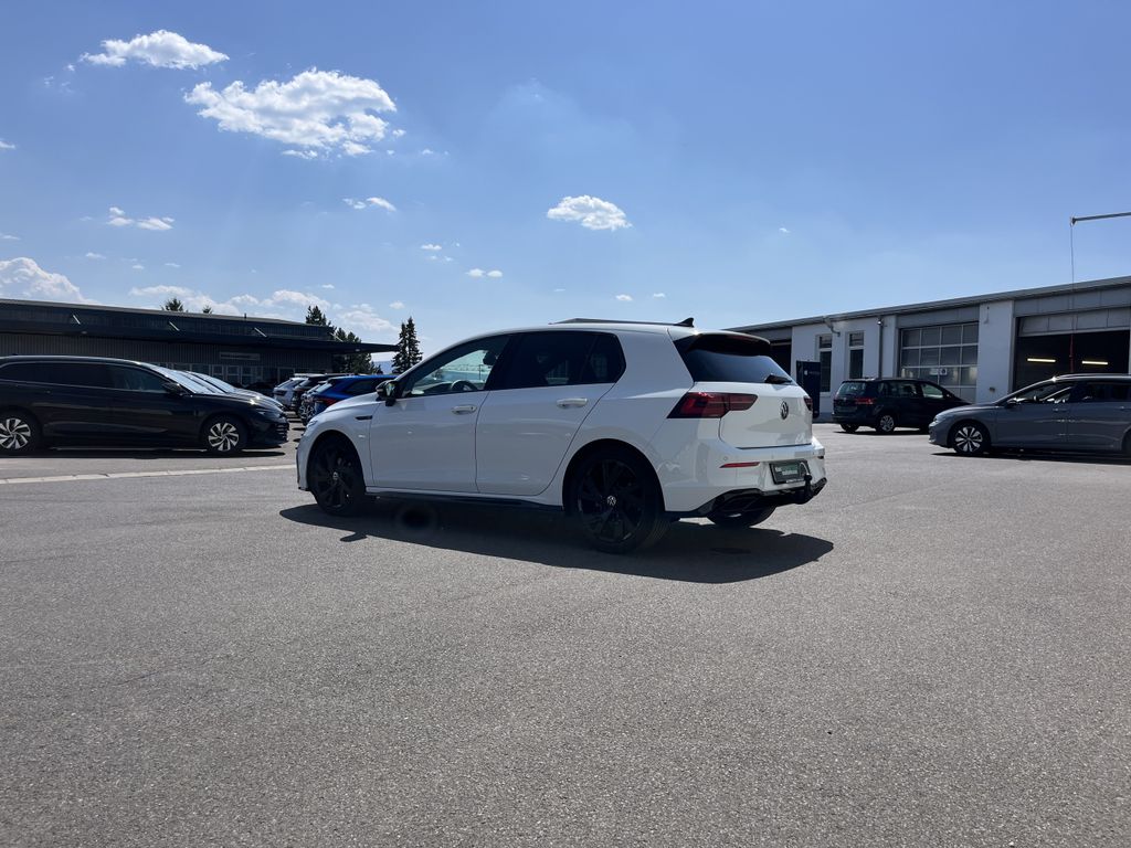 Volkswagen Golf 1.5 TSI DSG R-Line 10