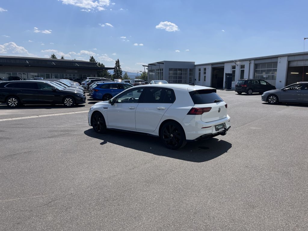Volkswagen Golf 1.5 TSI DSG R-Line 11