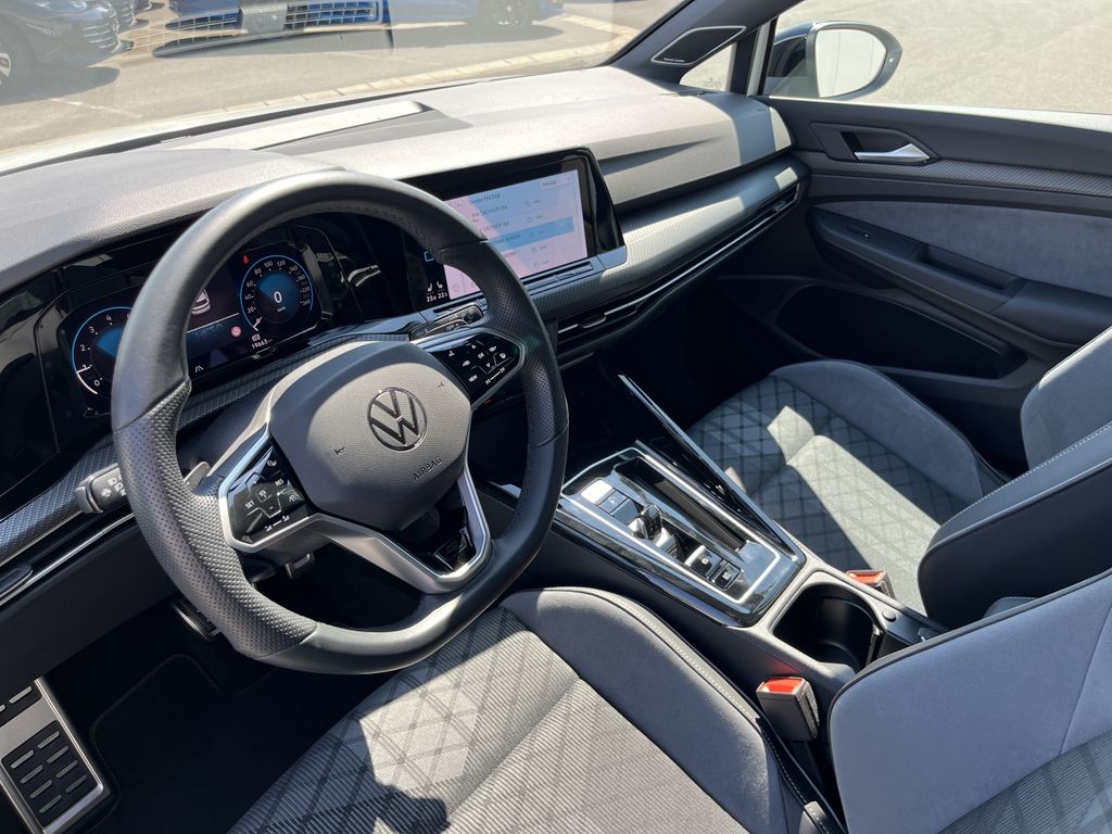 Volkswagen Golf 1.5 TSI DSG R-Line 12