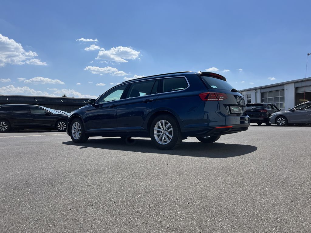 Volkswagen Passat Variant 2.0 TDI DSG Business 10