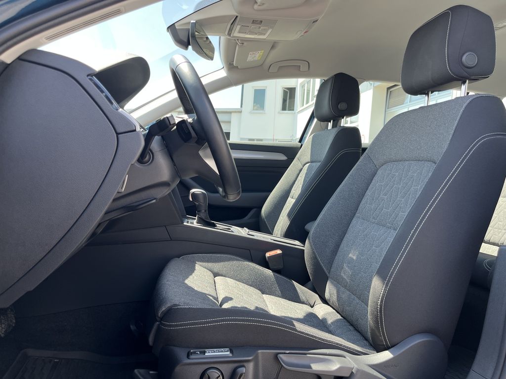 Volkswagen Passat Variant 2.0 TDI DSG Business 13