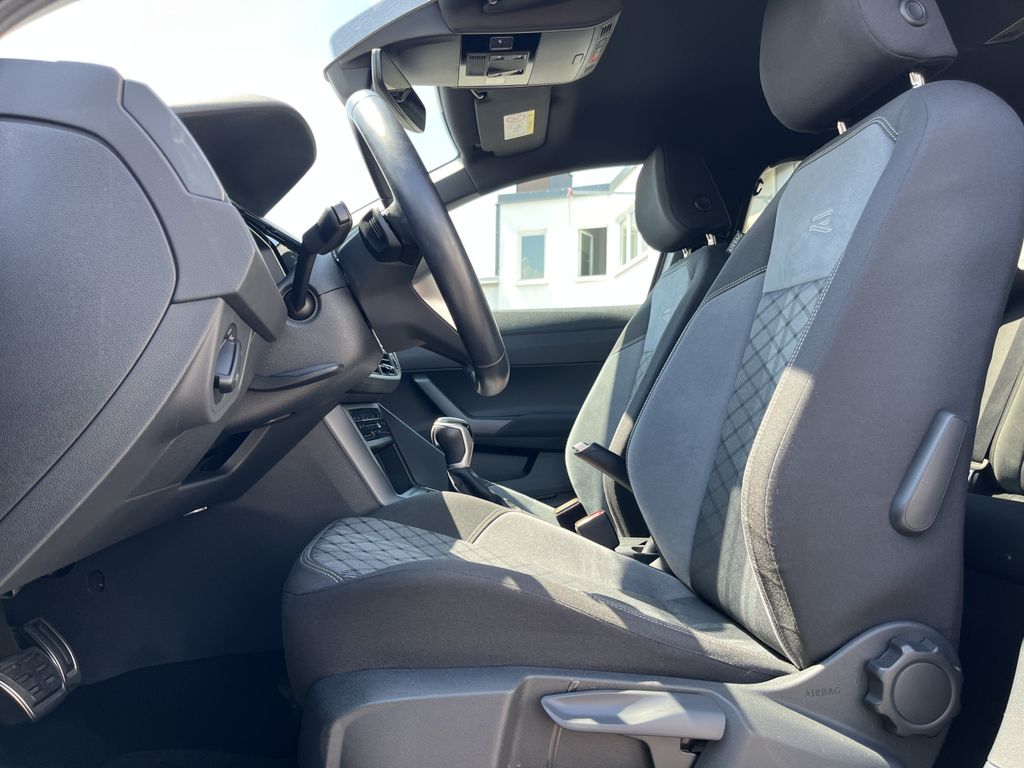 Volkswagen Taigo 1.5 TSI DSG R-Line 13