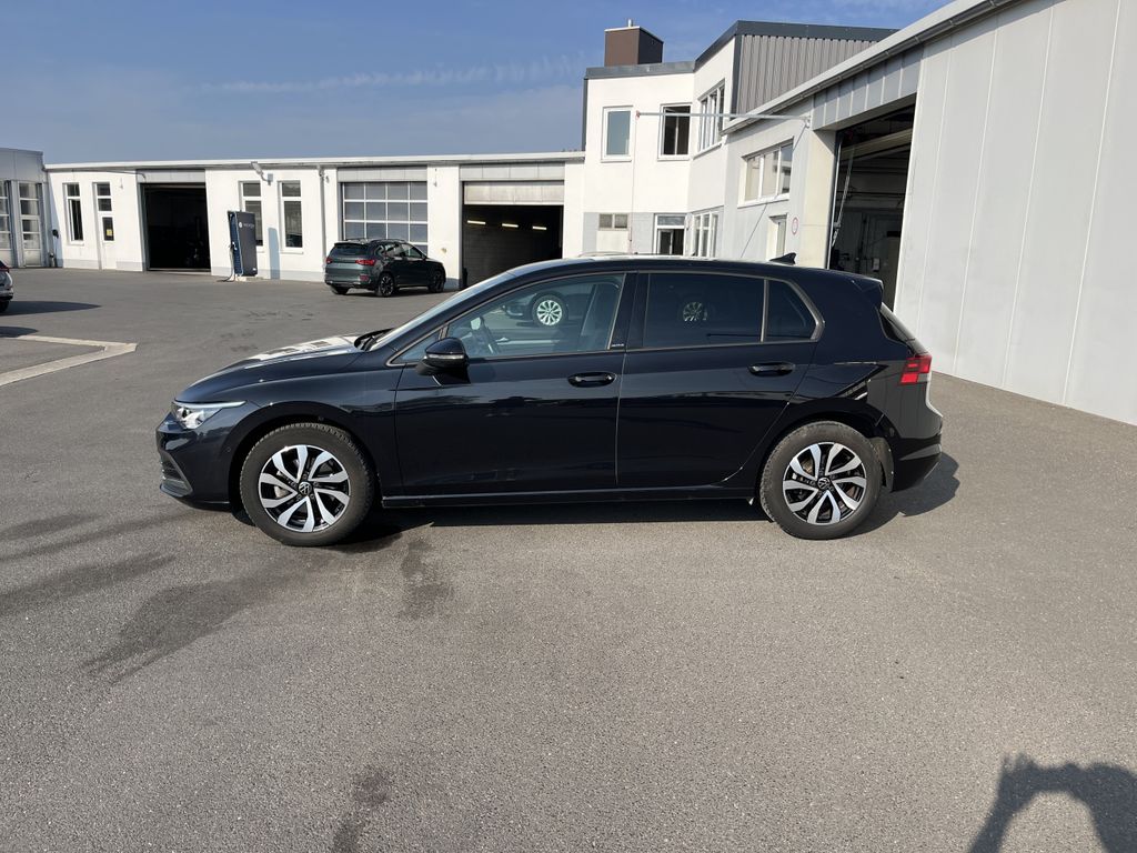 Volkswagen Golf 1.5 TSI Life ACTIVE 3