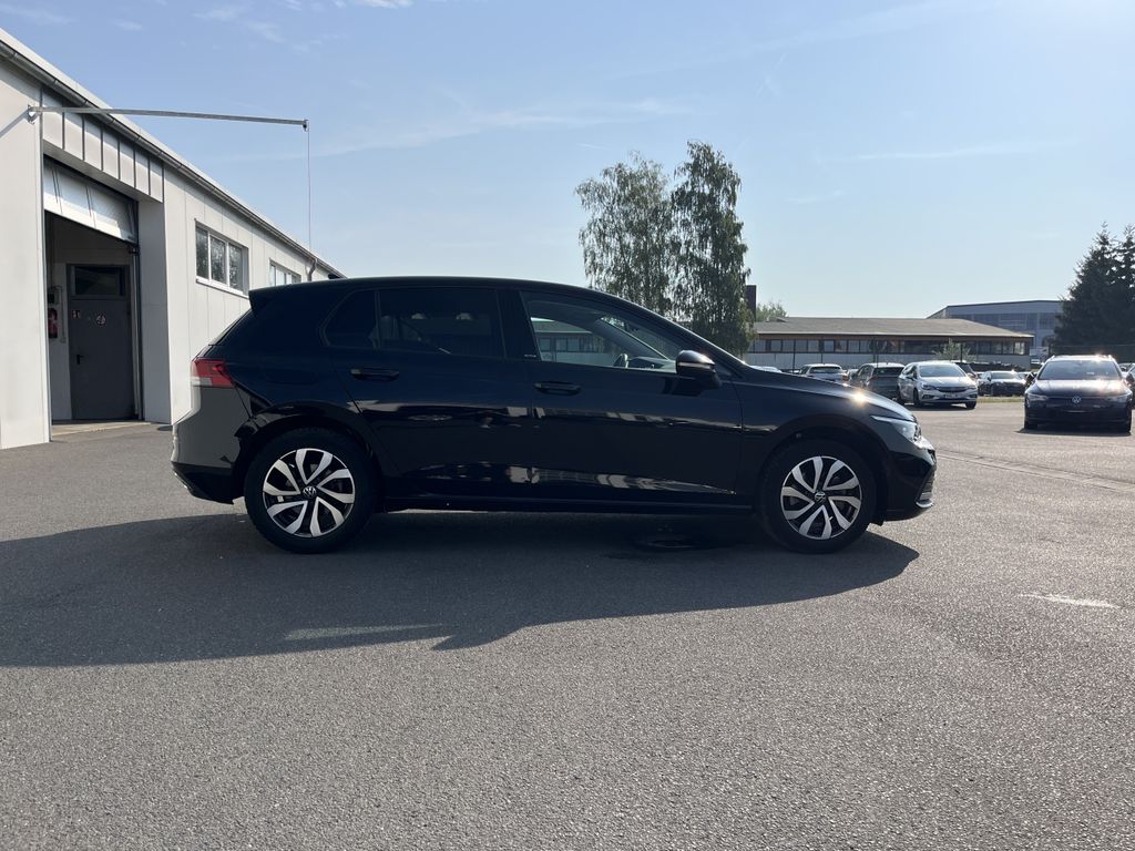 Volkswagen Golf 1.5 TSI Life ACTIVE 5