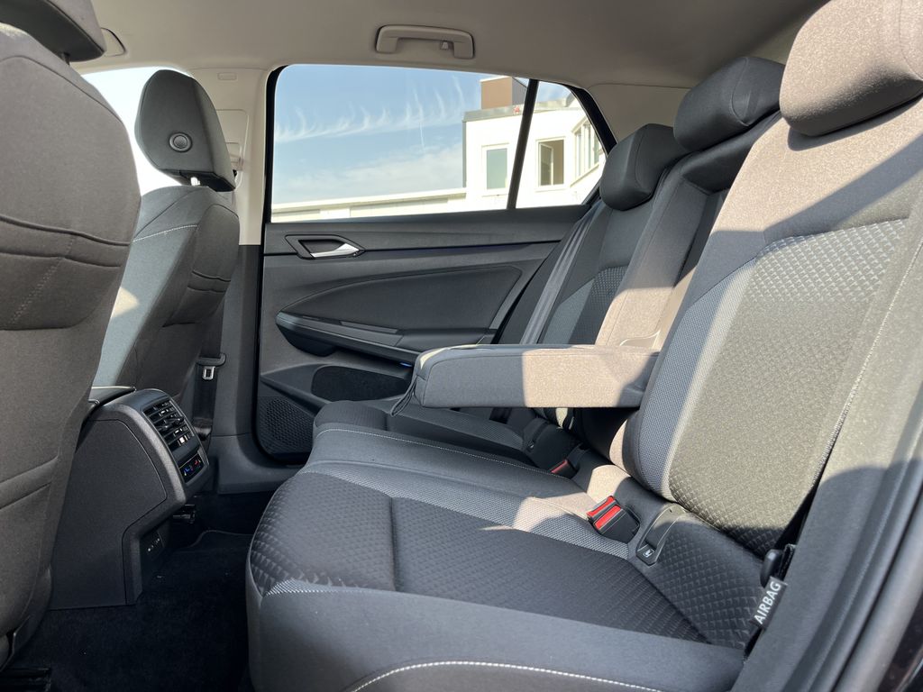 Volkswagen Golf 1.5 TSI Life ACTIVE 17