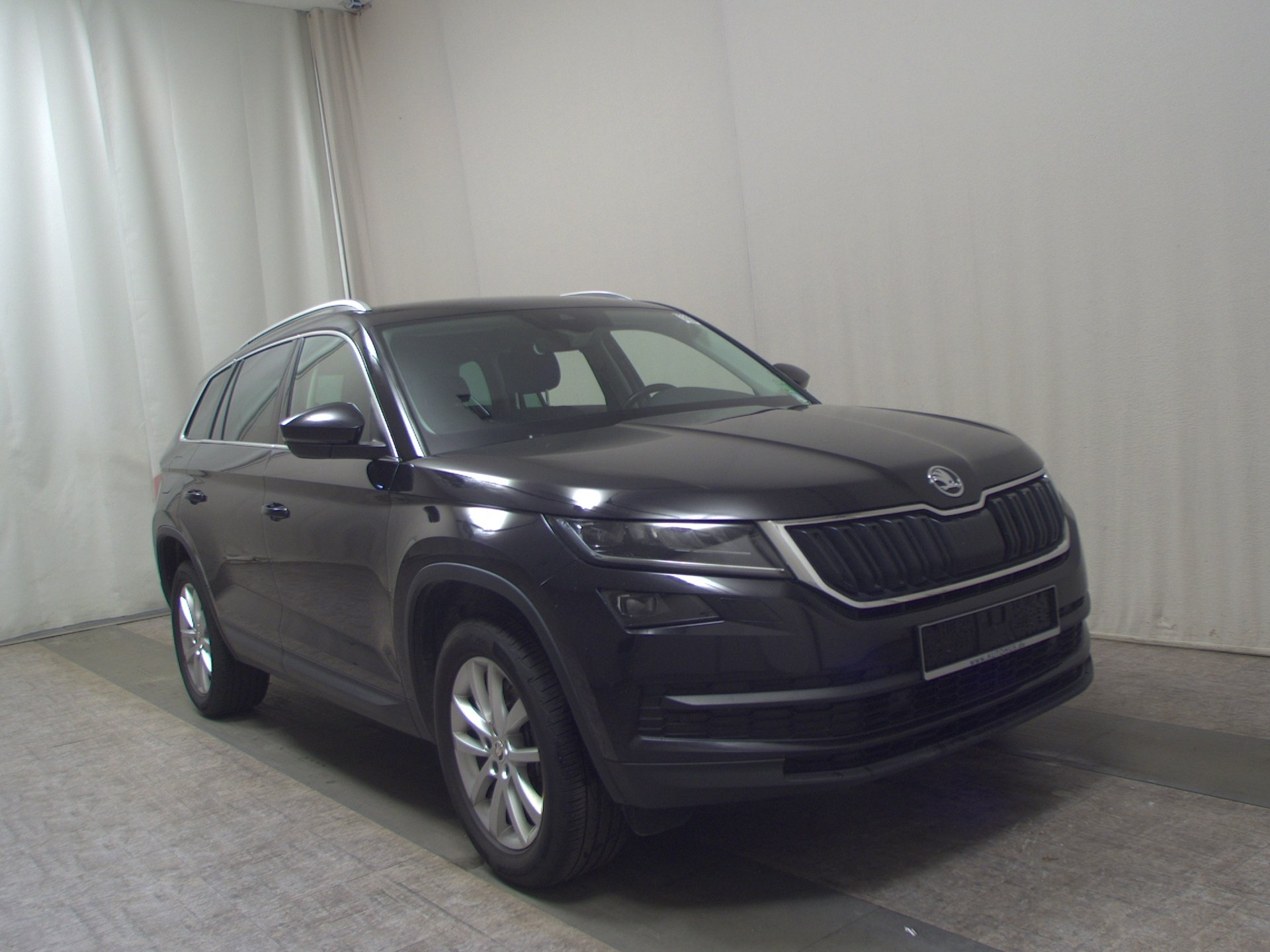 Skoda Kodiaq 2.0 TDI 4x4 Style Navi LED RfK AHK ACC 3