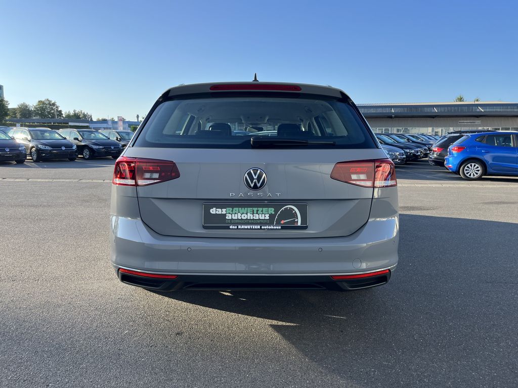 Volkswagen Passat Variant 2.0 TDI DSG Business 9