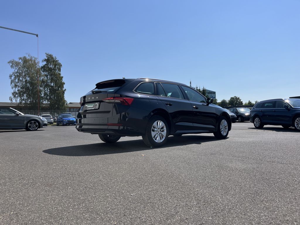 Skoda Octavia Combi 2.0 TDI DSG Ambition 7