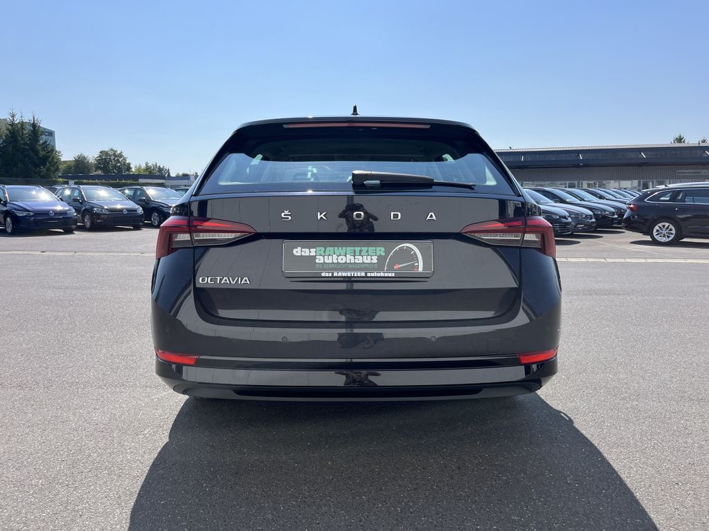 Skoda Octavia Combi 2.0 TDI DSG Ambition 9