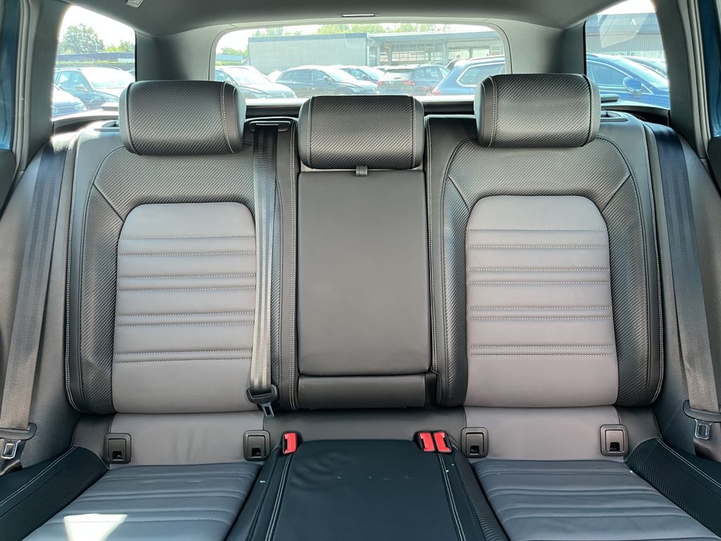 Volkswagen Passat Variant Variant 2.0 TSI DSG R-Line 1,99 F 18