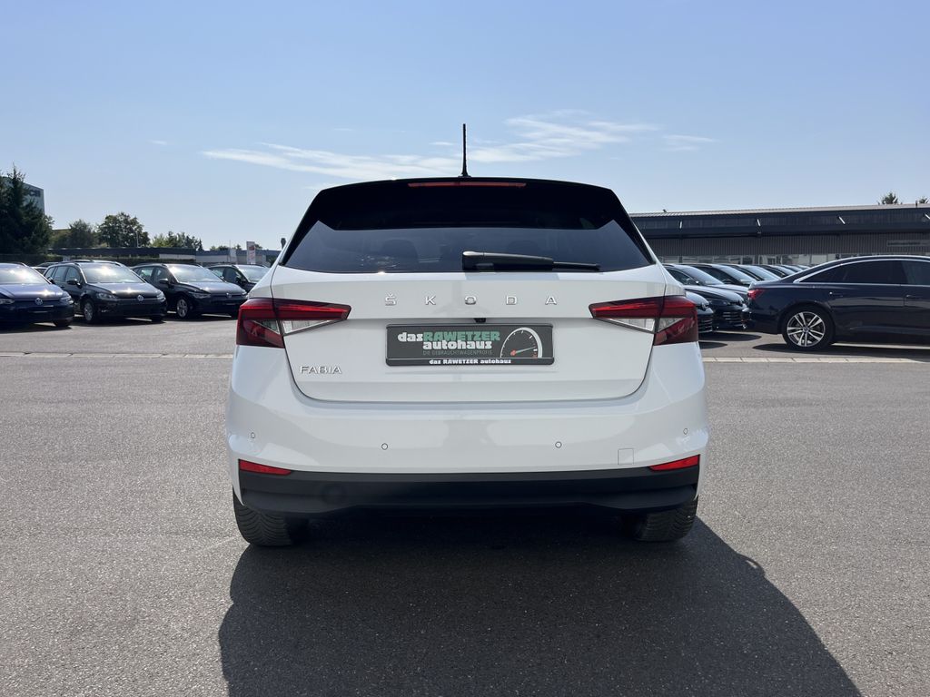 Skoda Fabia 1.0 TSI DSG Style 9