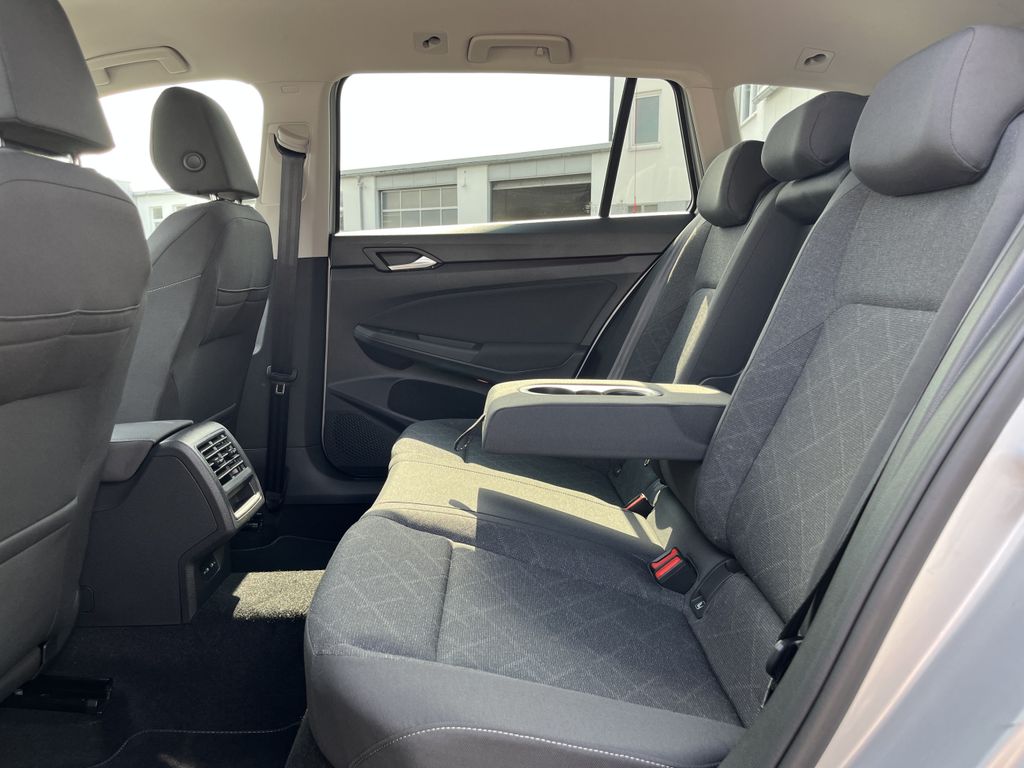 Volkswagen Golf Variant 2.0 TDI DSG Life 17