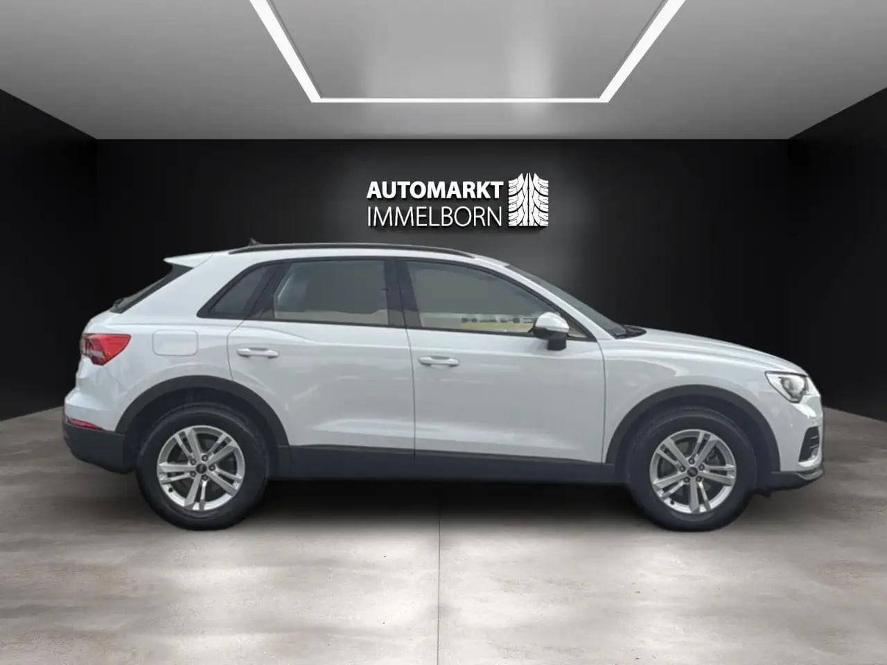Audi Q3 35 TDI Virtual*LED*NaviTouch*SPUR*VKZ*Tempo*L 8