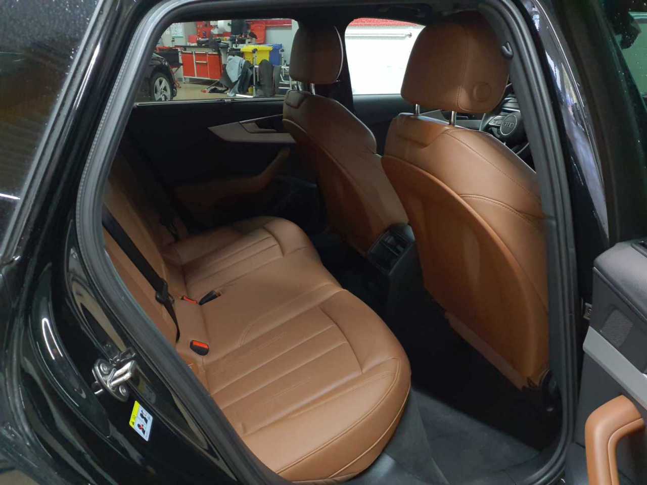 Audi A4 Avant 40 TFSI quattro S tronic S line 14