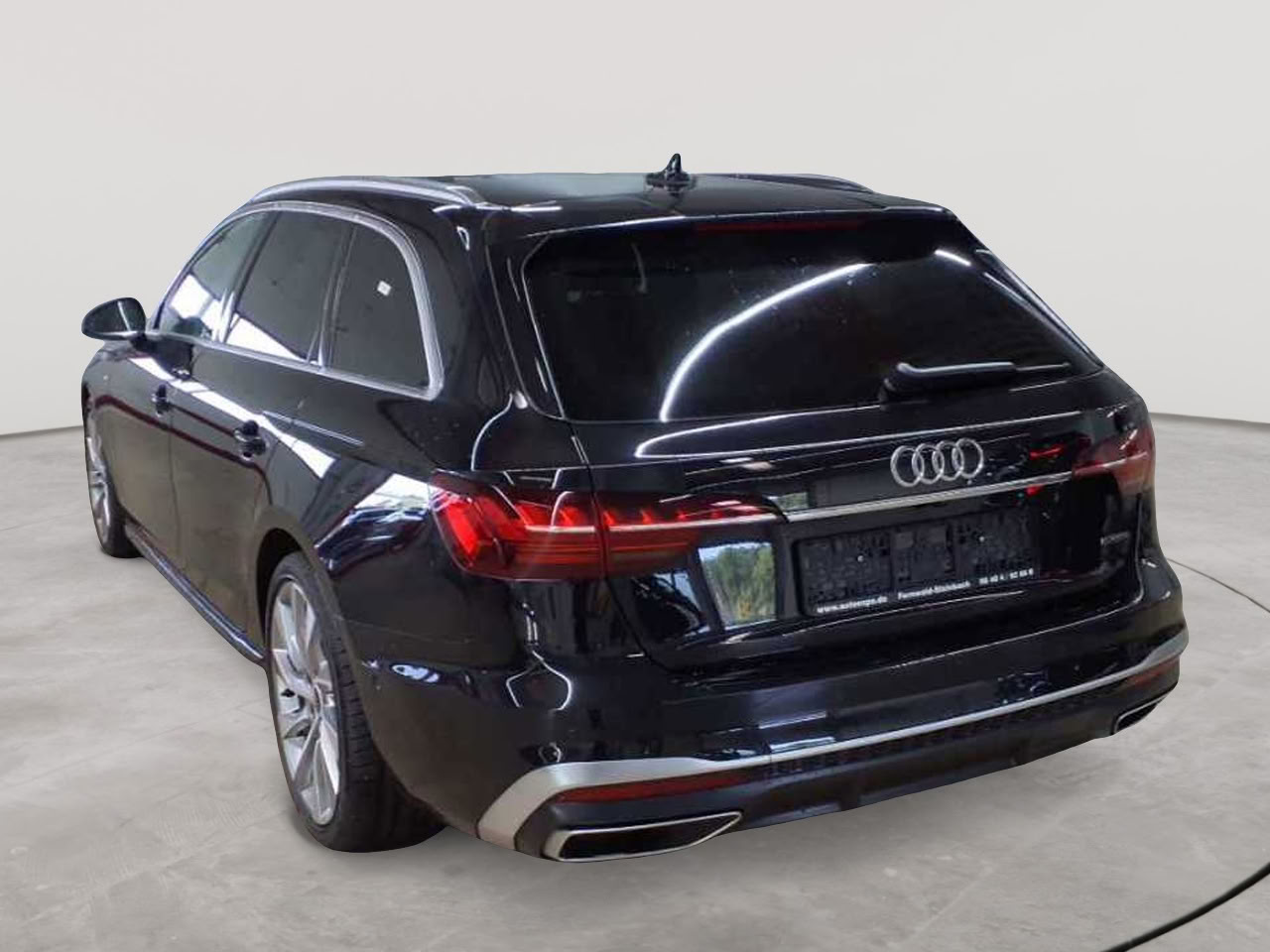 Audi A4 Avant 40 TFSI quattro S tronic S line 5