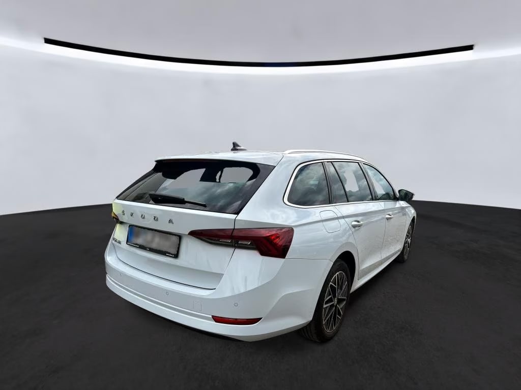 Skoda Octavia 2.0 2023 4
