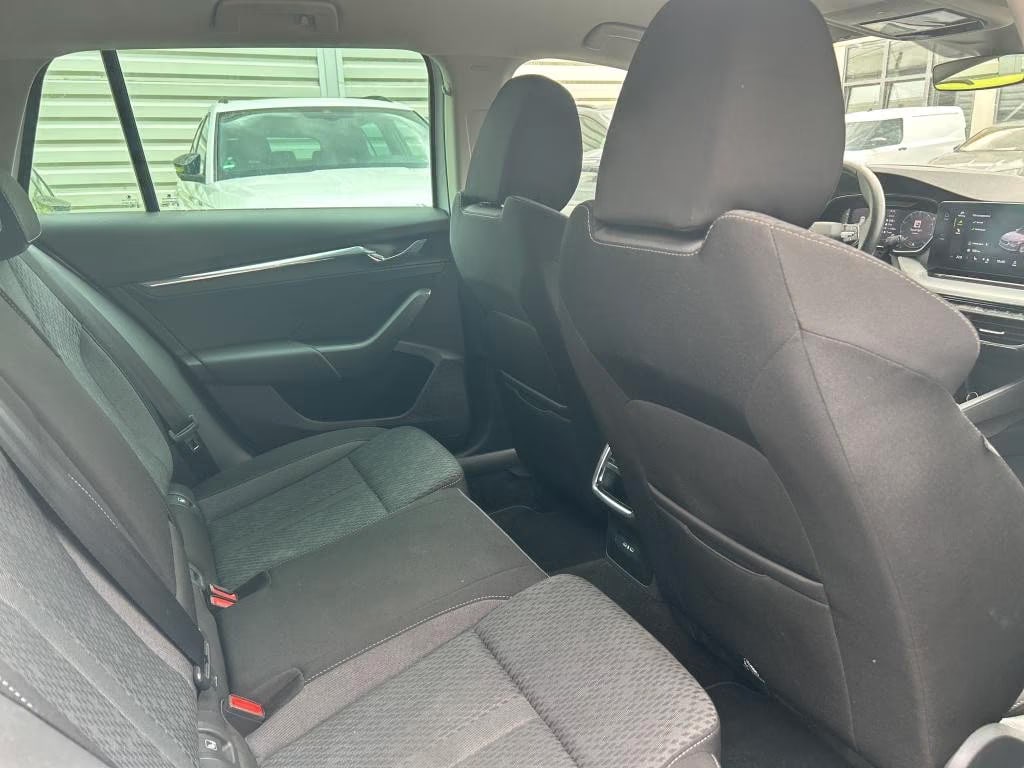 Skoda Octavia 2.0 2023 6