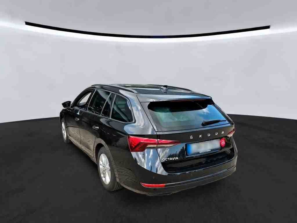 Skoda Octavia 2.0 2021 4