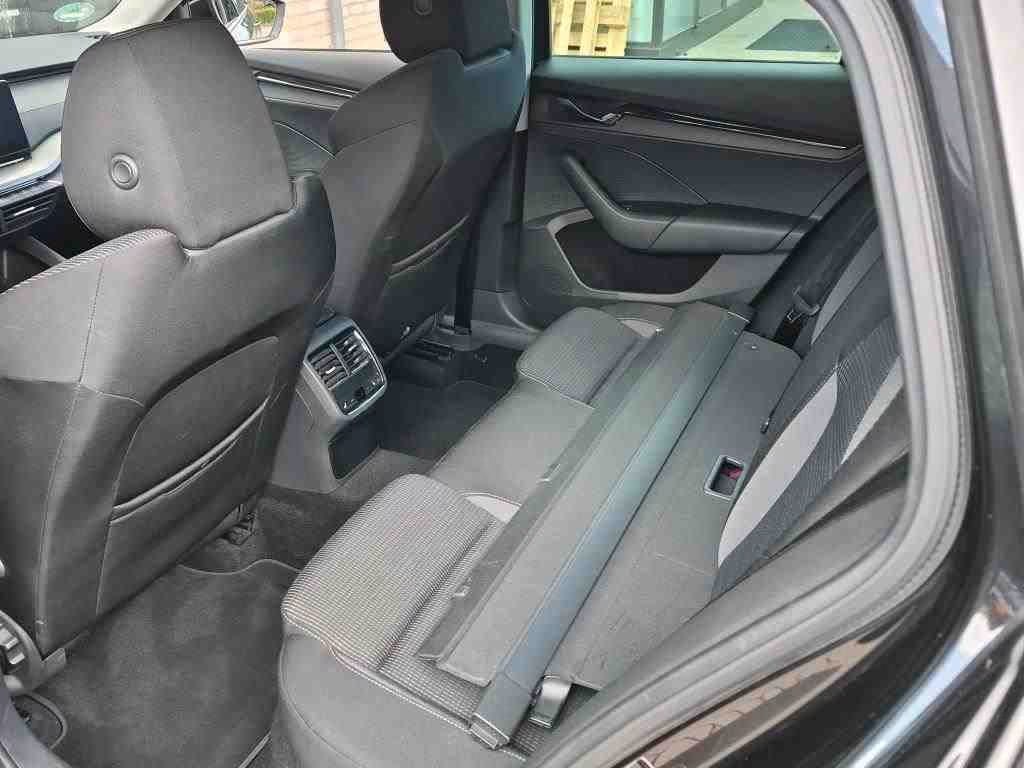 Skoda Octavia 2.0 2021 6