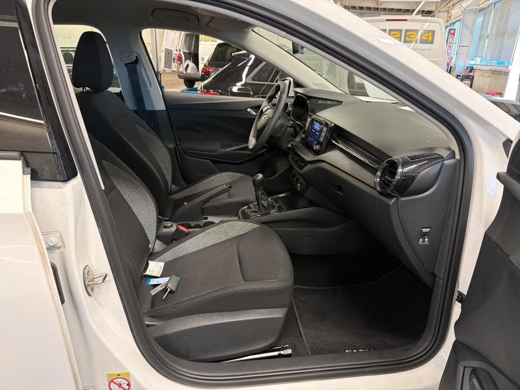 Skoda Fabia 1.0 2023 5