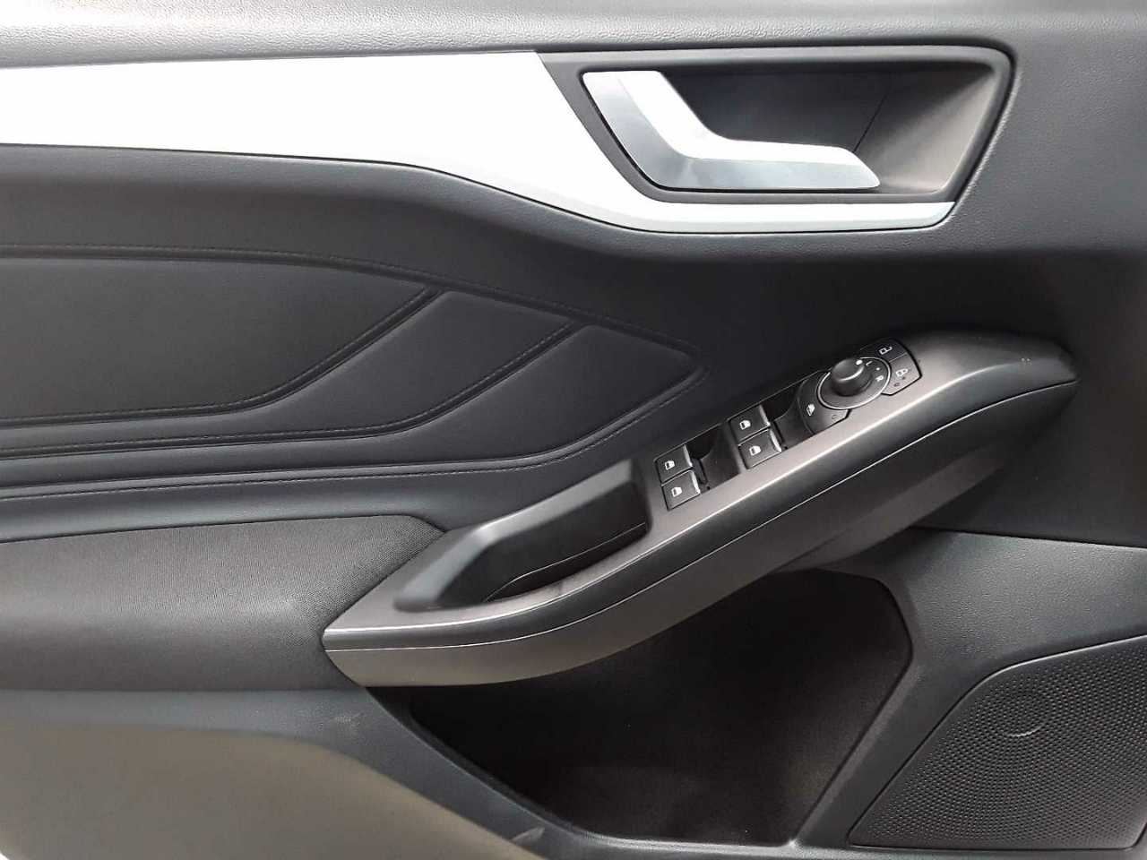 Ford Focus Turnier 1.5 EcoBlue Start-Stopp-System COOL&CONNECT 4