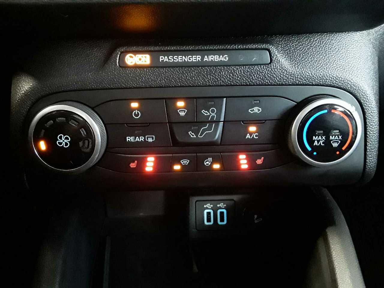 Ford Focus Turnier 1.5 EcoBlue Start-Stopp-System COOL&CONNECT 15