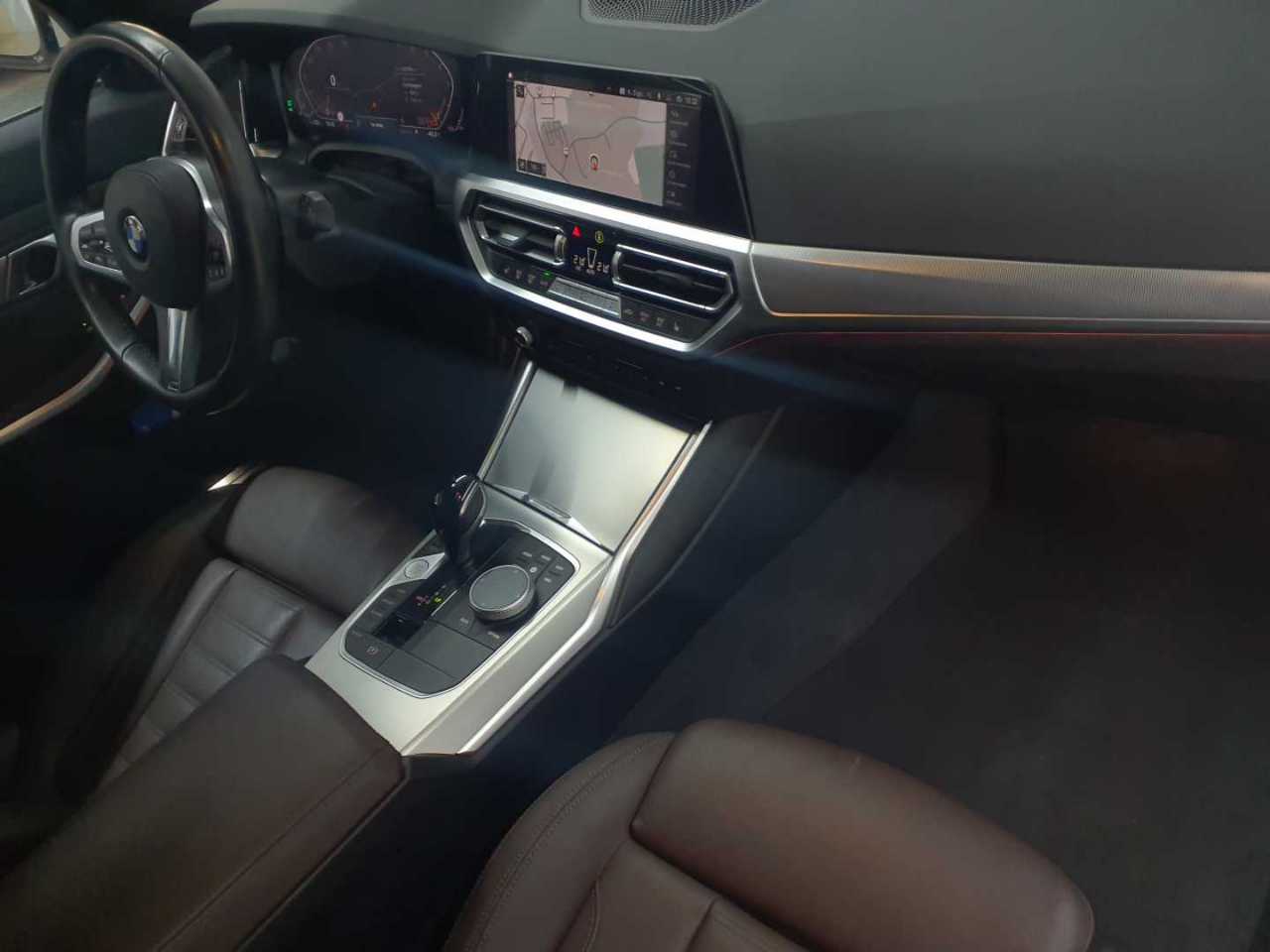 Bmw 318i Touring Aut. M Sport 15
