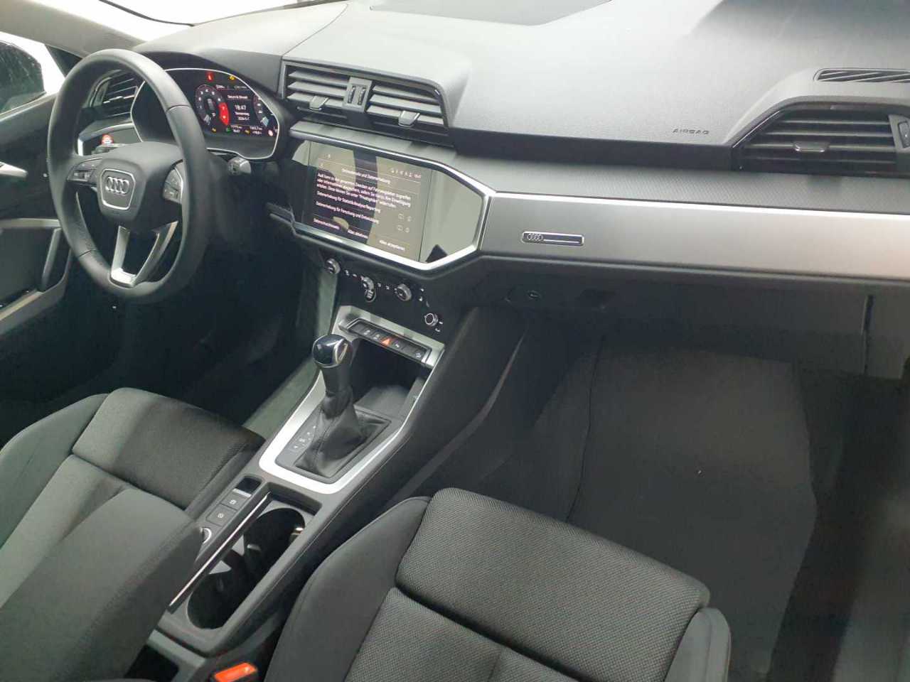Audi Q3 35 TFSI S tronic advanced 13
