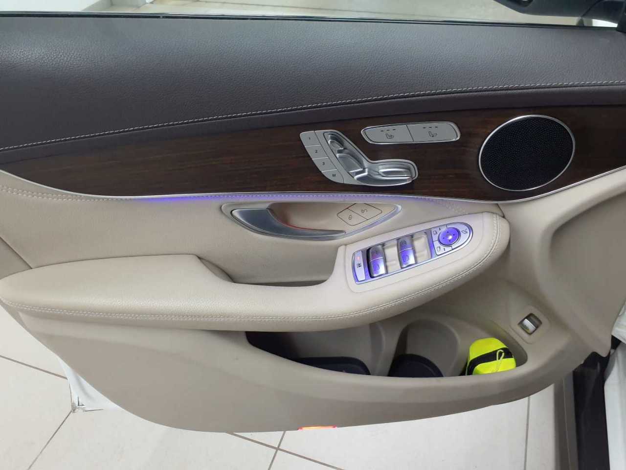 Mercedes-Benz GLC-Coupe 200 d 4Matic 9G-TRONIC Exclusive 4