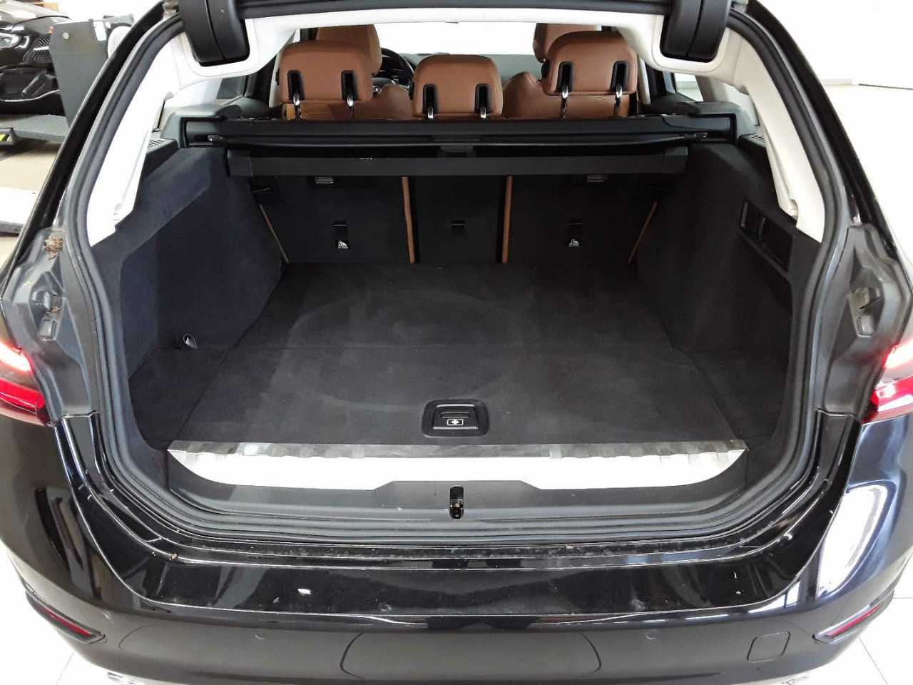 Bmw 330e Touring Aut. Advantage 9