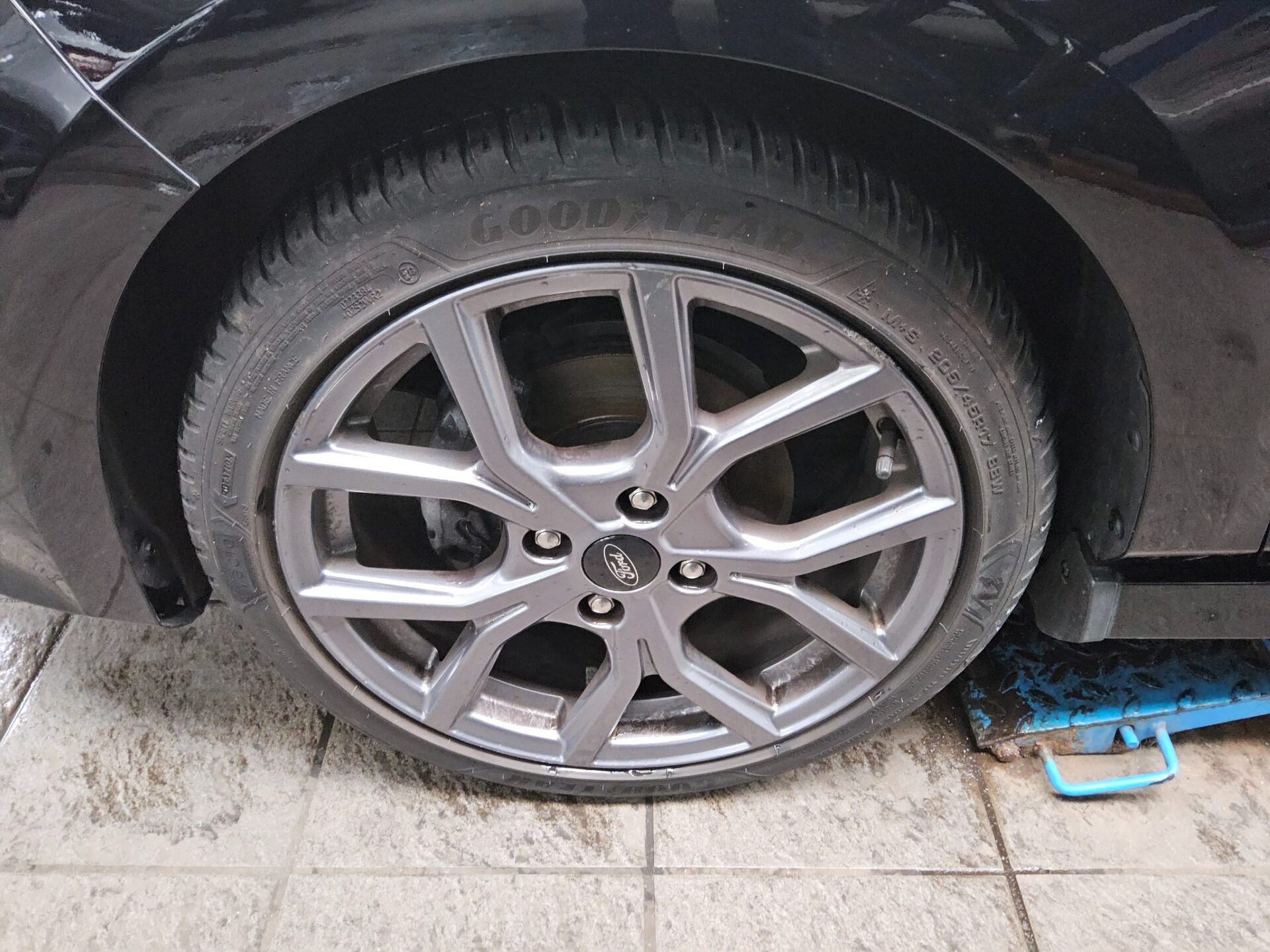 Ford Fiesta 1.0 EB ST-Line Navi LED PDC ACC Shz 10