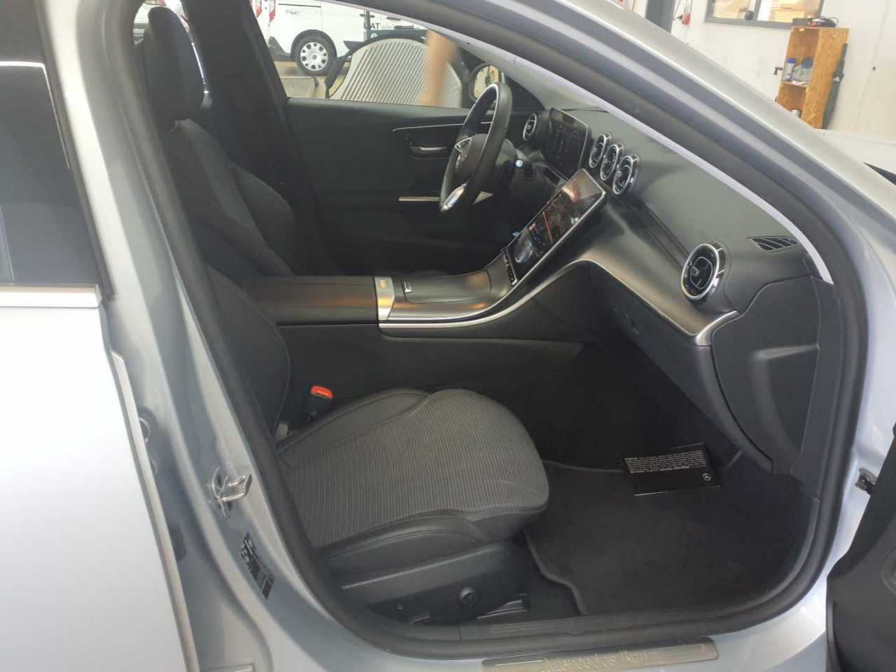 Mercedes-Benz C 220 d T 9G-TRONIC Avantgarde 13