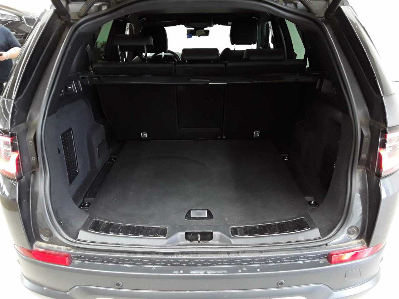 Land Rover Discovery Sport D200 HSE 9