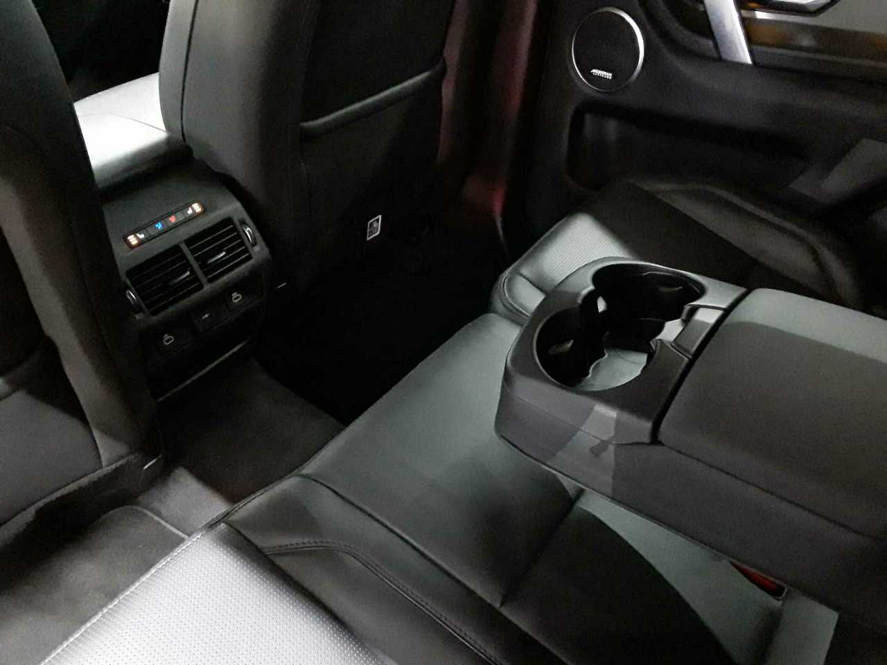 Land Rover Discovery Sport D200 HSE 8