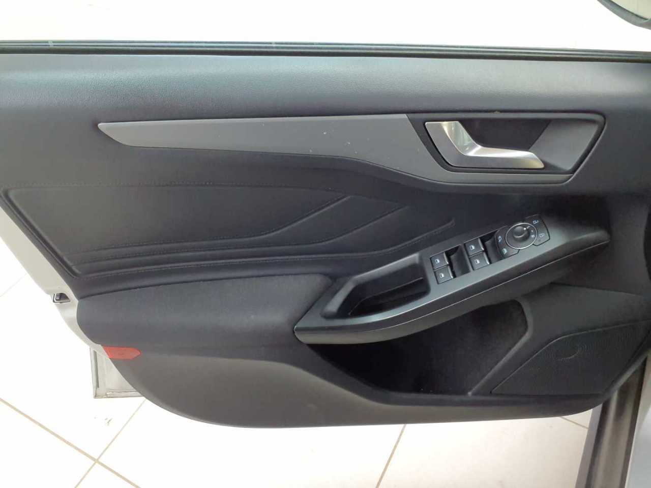Ford Focus Turnier 1.5 EcoBlue Start-Stopp-System COOL&CONNECT 4