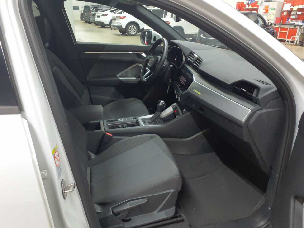 Audi Q3 45 TFSIe S tronic 12