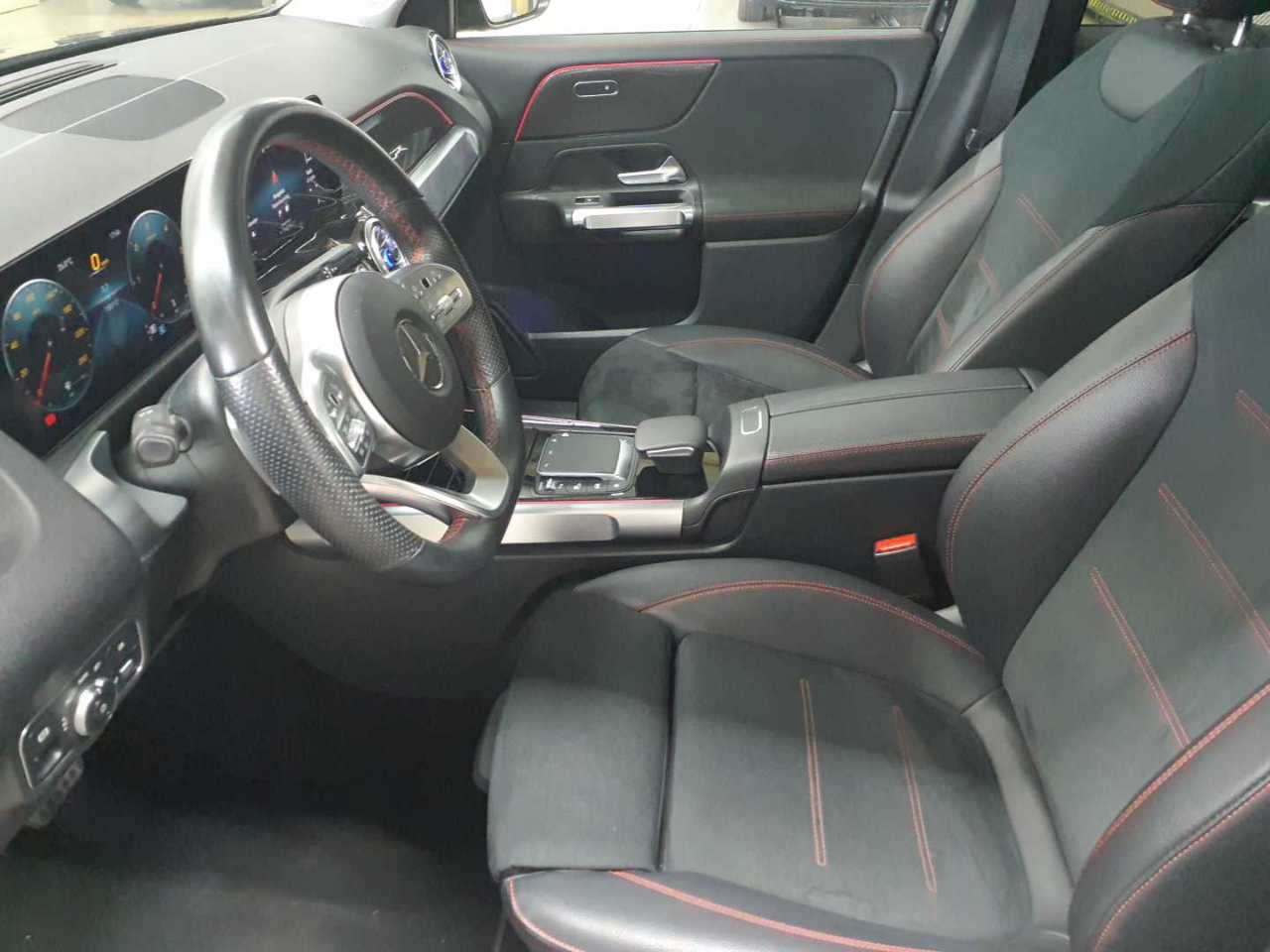 Mercedes-Benz GLB 220 d 8G-DCT AMG Line 3