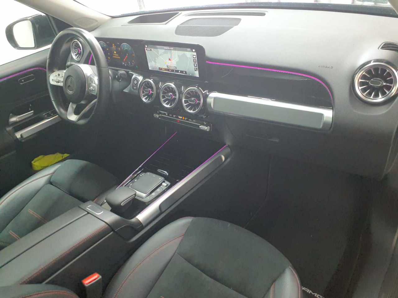 Mercedes-Benz GLB 220 d 8G-DCT AMG Line 12