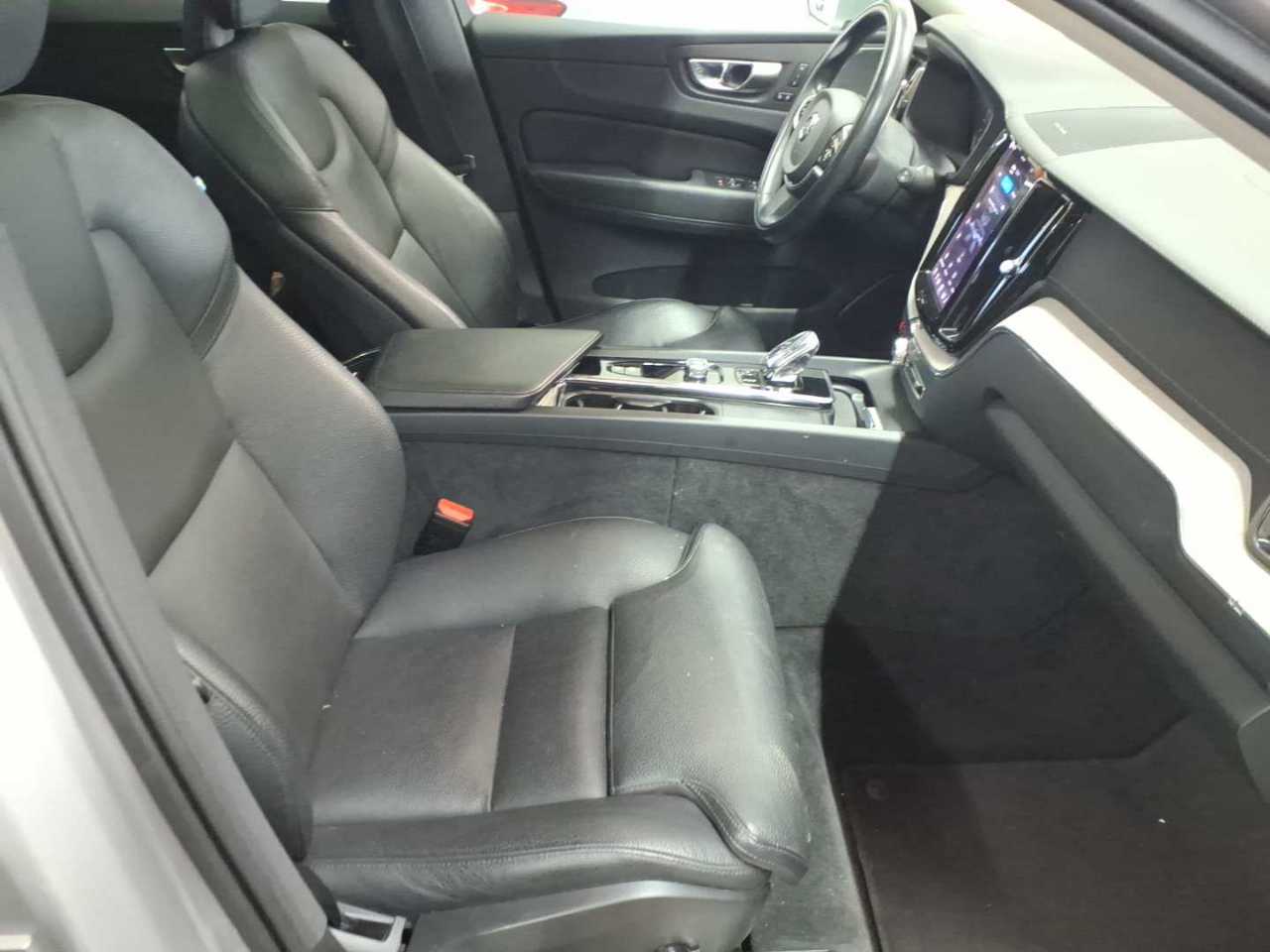 Volvo XC60 B4 D AWD Geartronic Inscription 11